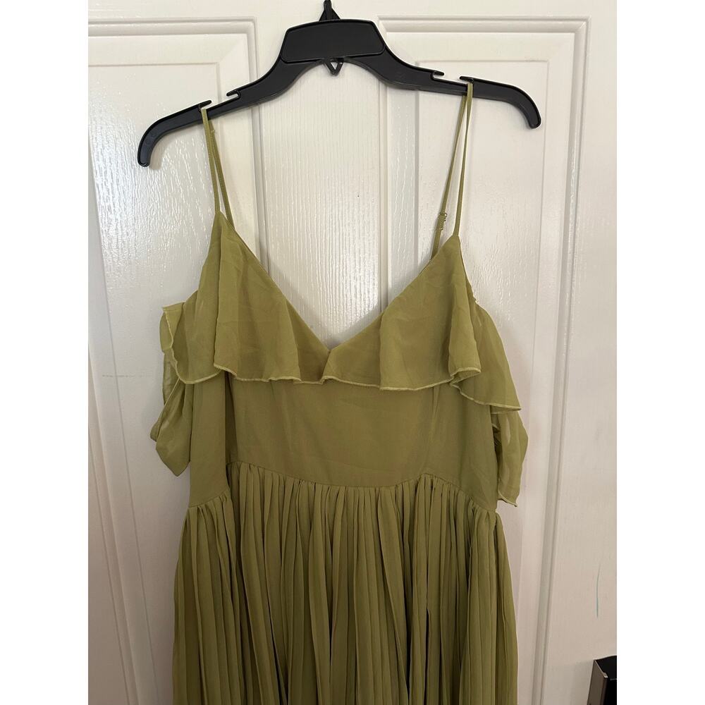 NWT Boohoo Midi Dress Cold Shoulder Ruffle Bridesmaid Olive Green Size 14 - Picture 4 of 11
